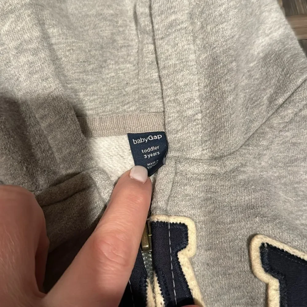 🎉Last deal🎉Gap hoodie and jackets bundle 3